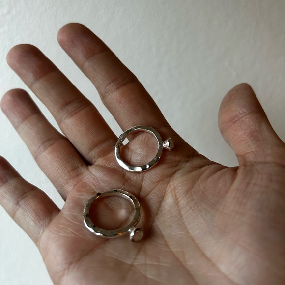 Twin Silver rings with holographic stone - Picture 3 of 5